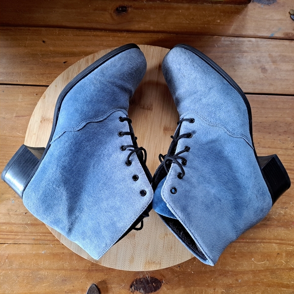 Vintage Ankle Boots, Women Size 7.5, Blue Suede Shoes, Regency, Regence, 1980s - Picture 7 of 10